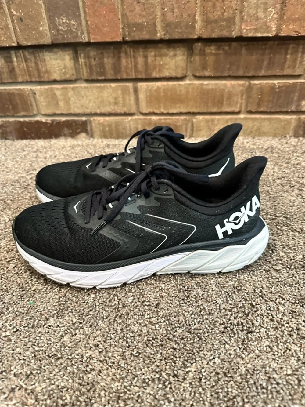 Hoka One One Arahi 5 Women's Running Shoes Black White Size 10 B